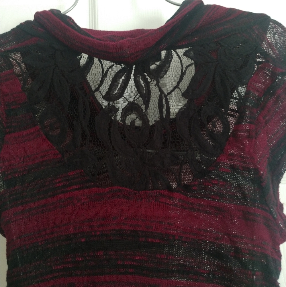 iz Byer maroon and black striped top